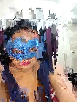 Snapshot of MEERAcle chatting on December 15, 2:23 pm MEERAcle online show from December 15, 2:23 pm