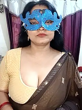 Snapshot of MEERAcle chatting on February 27, 4:34 am MEERAcle online show from February 27, 4:34 am