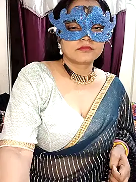 Snapshot of MEERAcle chatting on February 12, 6:29 pm MEERAcle online show from February 12, 6:29 pm