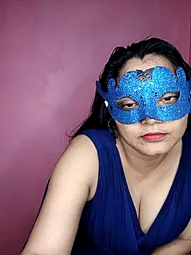 Snapshot of MEERAcle chatting on October 19, 6:49 am MEERAcle online show from October 19, 6:49 am