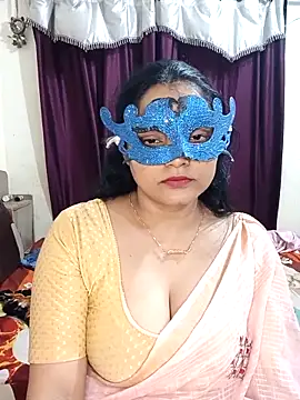 Snapshot of MEERAcle chatting on February 18, 7:10 pm MEERAcle online show from February 18, 7:10 pm