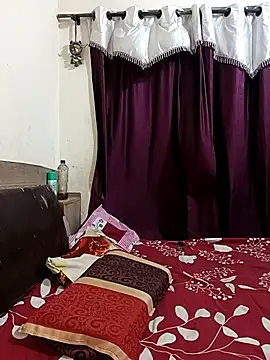 MEERAcle online show from April 10, 3:41 pm