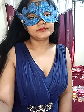 Snapshot of MEERAcle chatting on April 18, 4:04 am MEERAcle online show from April 18, 4:04 am