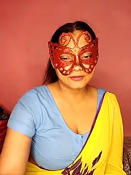 Snapshot of MEERAcle chatting on May 2, 4:45 pm MEERAcle online show from May 2, 4:45 pm