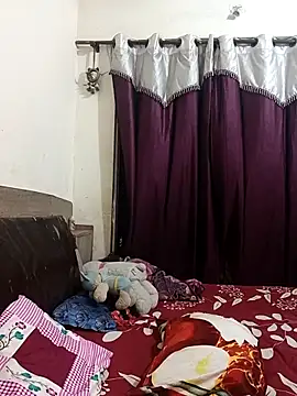 MEERAcle online show from March 12, 2:21 pm