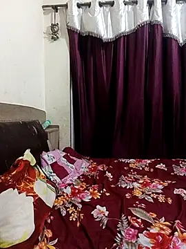 MEERAcle online show from April 1, 3:09 pm