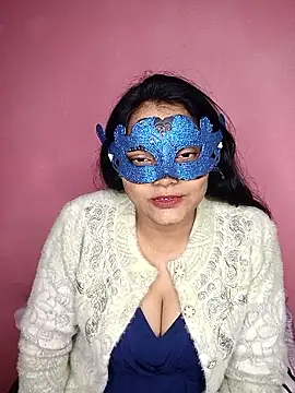 Snapshot of MEERAcle chatting on January 18, 6:06 am MEERAcle online show from January 18, 6:06 am