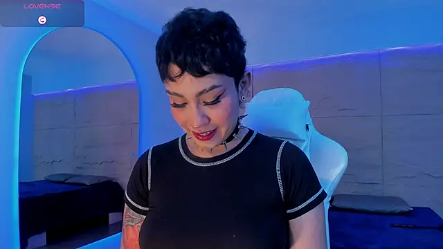 Snapshot of ZahaRose chatting on September 10, 4:28 pm ZahaRose online show from September 10, 4:28 pm