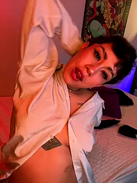 Snapshot of ZahaRose chatting on October 11, 4:35 am ZahaRose online show from October 11, 4:35 am