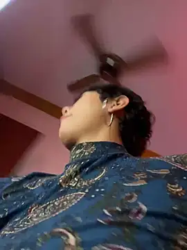 ZahaRose online show from November 28, 3:28 am