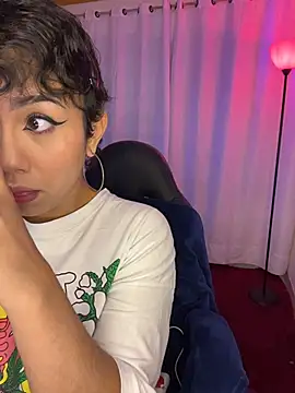 ZahaRose online show from November 27, 2:45 am