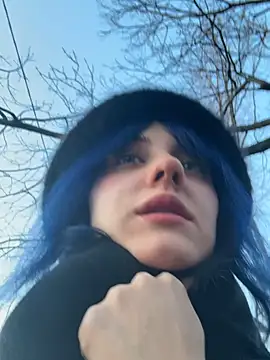 Only April online show from March 23, 4:12 am