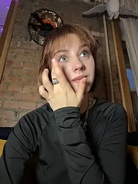 Only April online show from December 1, 6:03 am