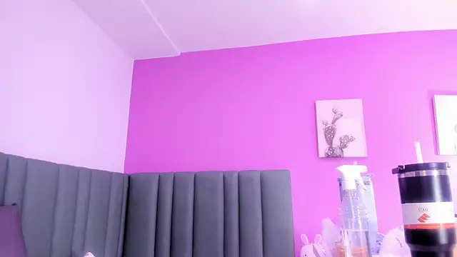 catalina jolie online show from April 3, 8:10 am