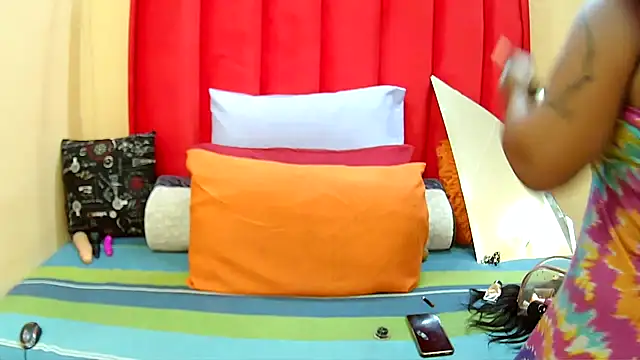 BigAssjuicy26 online show from November 29, 6:19 pm