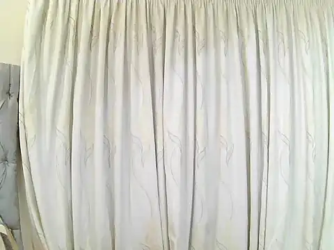 Snapshot of BigAssjuicy26 chatting on October 6, 5:24 pm BigAssjuicy26 online show from October 6, 5:24 pm