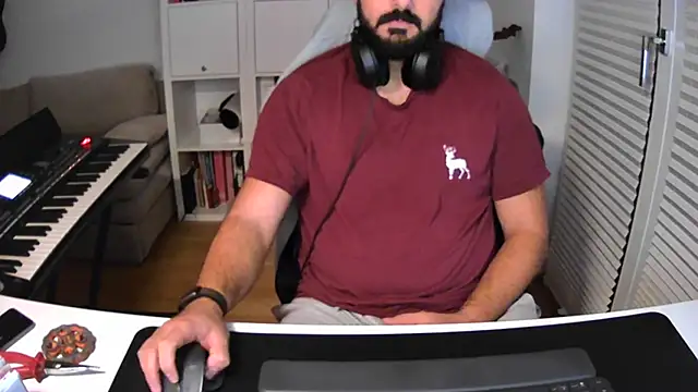 Snapshot of Velvetvoyager69 chatting on November 7, 8:46 pm Velvetvoyager69 online show from November 7, 8:46 pm