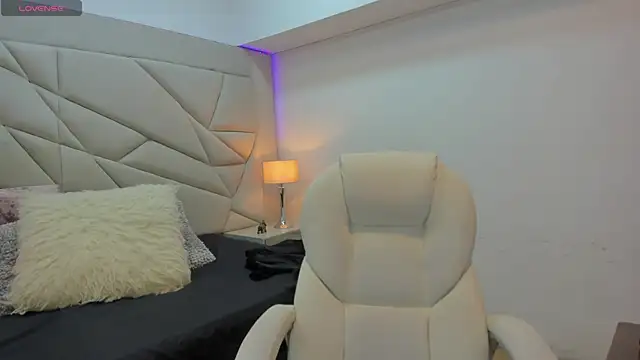 persefone 333 online show from September 15, 8:09 pm