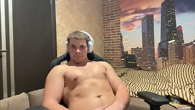 MusclePhantom online show from November 13, 9:19 pm