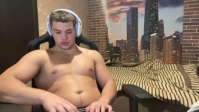 MusclePhantom online show from October 30, 9:22 pm