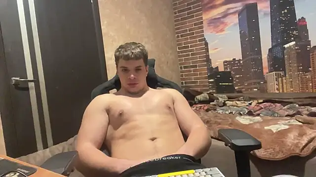 MusclePhantom online show from January 7, 9:42 pm