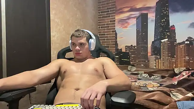 MusclePhantom online show from November 5, 9:07 pm