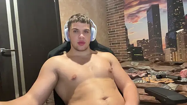 MusclePhantom online show from November 30, 10:10 pm