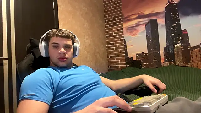 MusclePhantom online show from February 27, 10:31 pm