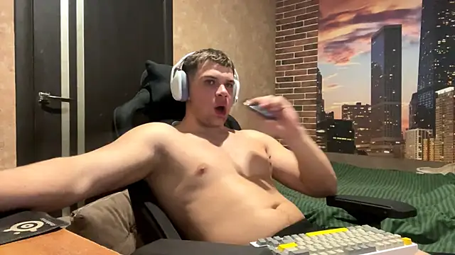 MusclePhantom online show from February 22, 9:49 pm