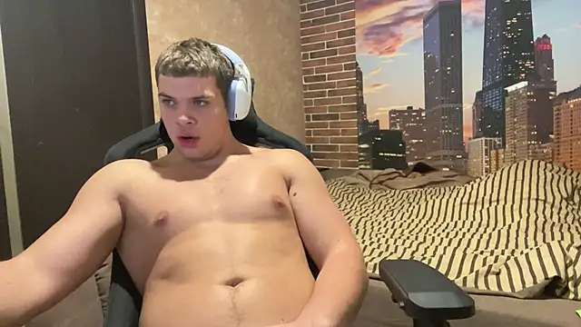 MusclePhantom online show from November 15, 10:03 pm