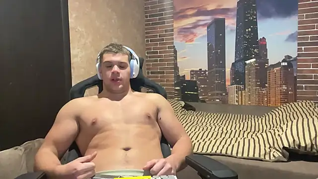 MusclePhantom online show from October 24, 8:41 pm