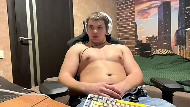 MusclePhantom online show from March 9, 9:18 pm