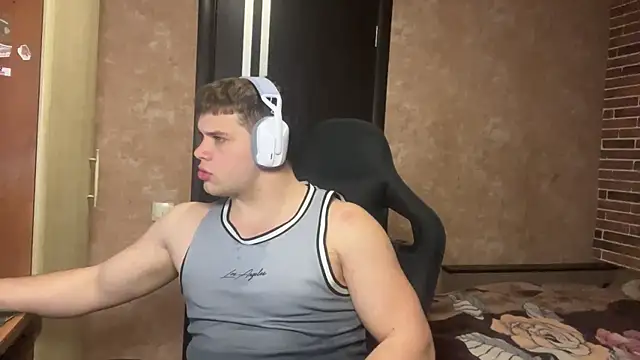 MusclePhantom online show from May 7, 8:56 pm