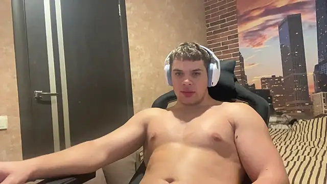 MusclePhantom online show from December 15, 9:53 pm