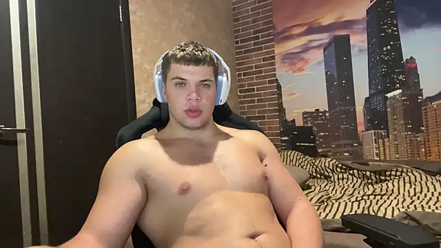 MusclePhantom online show from December 5, 9:12 pm