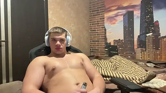 MusclePhantom online show from November 26, 9:48 pm