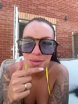 BELLABLACKXUK online show from June 19, 12:33 pm