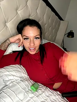 Snapshot of BELLABLACKXUK chatting on November 9, 5:28 pm BELLABLACKXUK online show from November 9, 5:28 pm