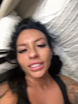 BELLABLACKXUK online show from October 18, 12:12 am