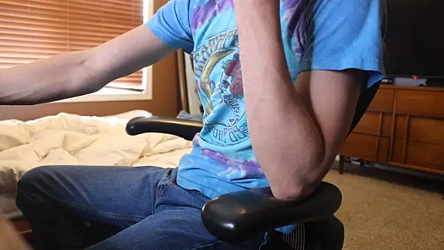 jjjjjfive online show from May 22, 7:56 pm