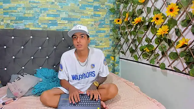 partdemonlatin666 online show from October 14, 7:47 pm