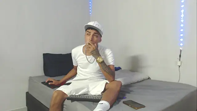 partdemonlatin666 online show from October 30, 8:28 pm