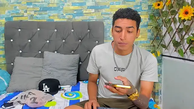 partdemonlatin666 online show from October 19, 8:44 pm