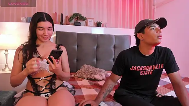 CuteButHarder online show from April 7, 5:20 am