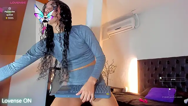 miiarod online show from November 27, 6:52 pm