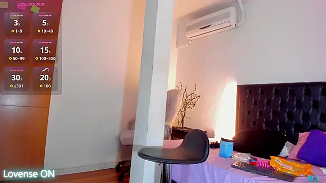 miiarod online show from November 19, 7:25 pm