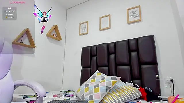 miiarod online show from October 22, 7:46 pm