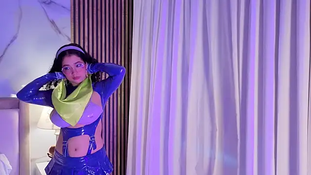 LunaRosse  online show from October 31, 11:40 am