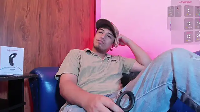 juanmechanic  online show from June 4, 8:46 pm
