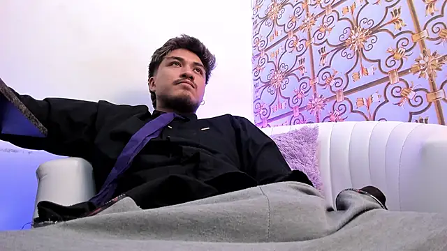 Snapshot of juanmechanic_ chatting on February 27, 4:56 am juanmechanic online show from February 27, 4:56 am